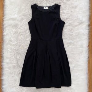 Calvin Klein Black Sleeveless Pleated Skirt Fit and Flare Minimalistic Dress